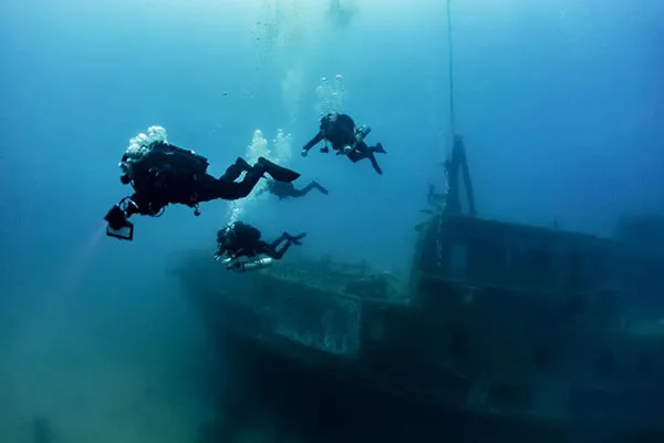 Ritual Dive Image 1