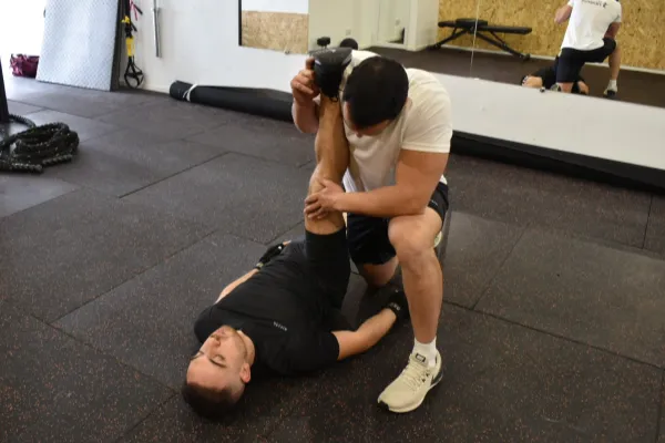 24/7 Fitness Club Image 1