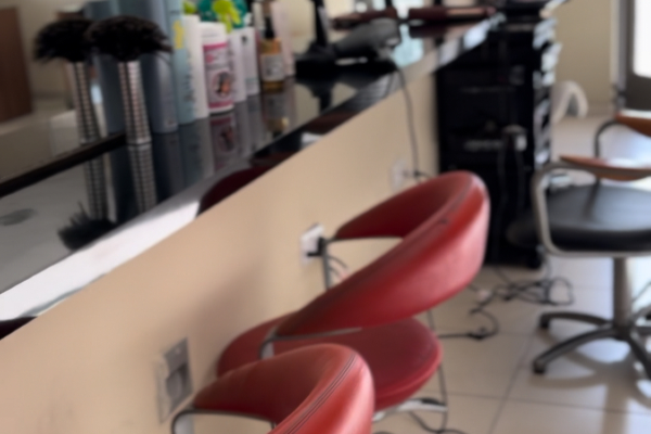 AMIS Spa, Hair & Beauty Image 4