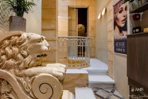 AMIS Spa, Hair & Beauty Image 4