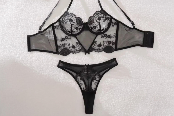 Limoni Lingerie Image 2